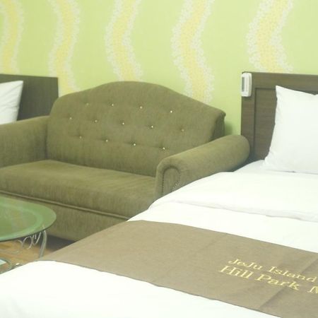 Hill Park Hotel Jeju Buitenkant foto